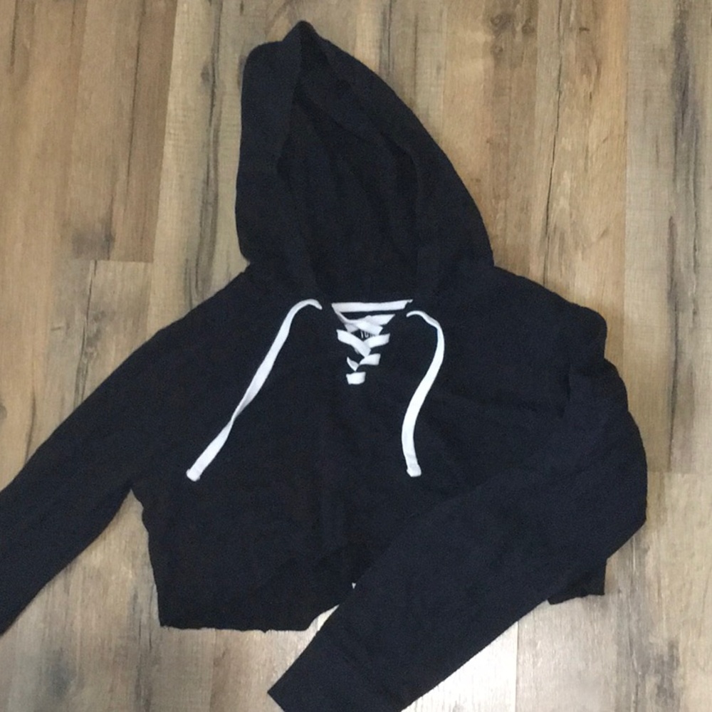 SO | Black Crop-top Hoodie | Sz M